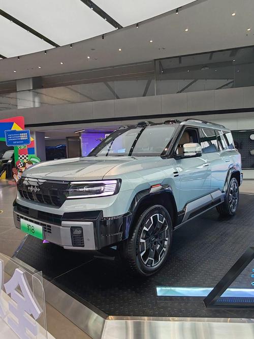 广州97比亚迪方程豹硬派越野的爆款，英菲尼迪35周年与你共成长